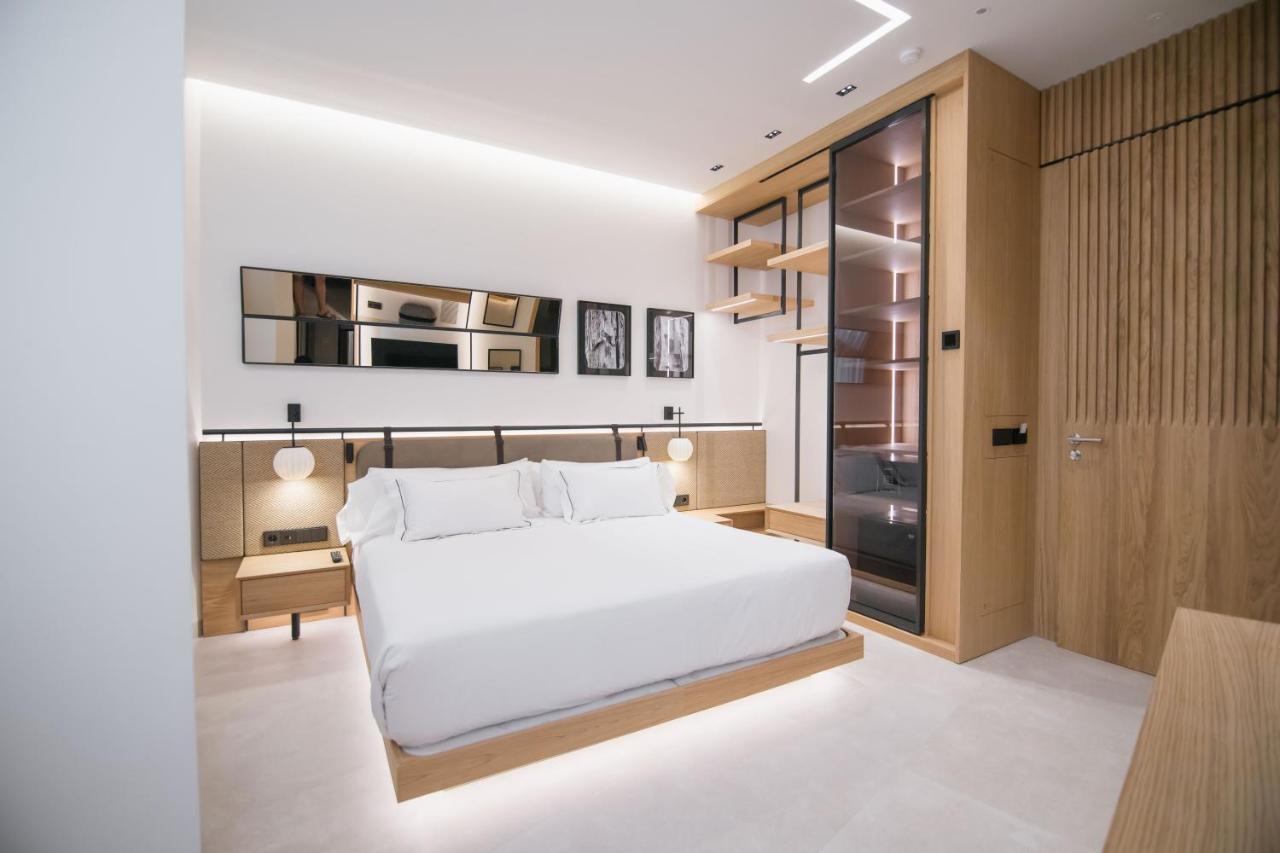 Myr Puerta Serranos Valencia Exterior photo
